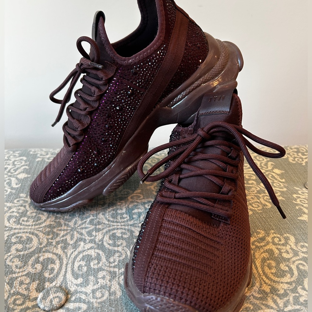 Steve Madden women’s Maxima sneaker size 11